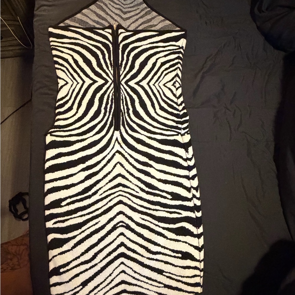 Zebra-Print Bodycon Dress - Black & White